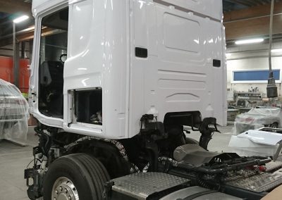 Spuiten nieuwe vrachtwagen